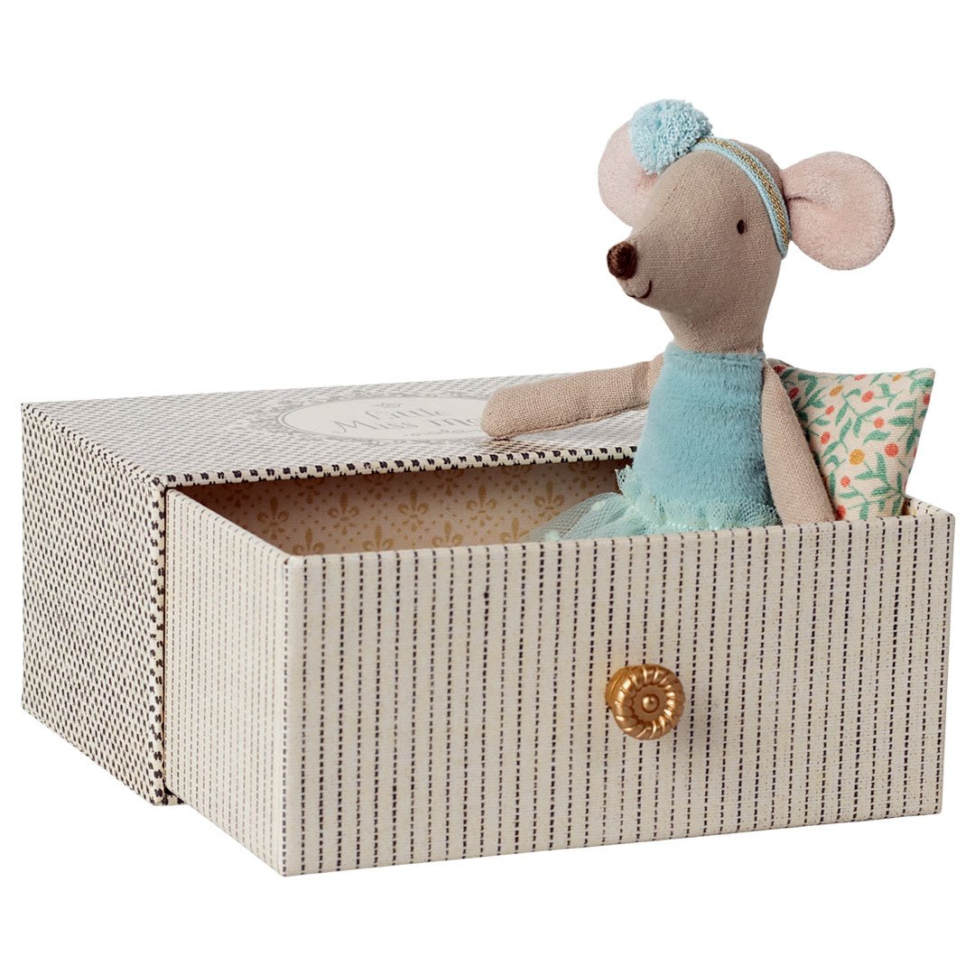Tanzmaus im Tagesbett, Kleine Schwester - little something