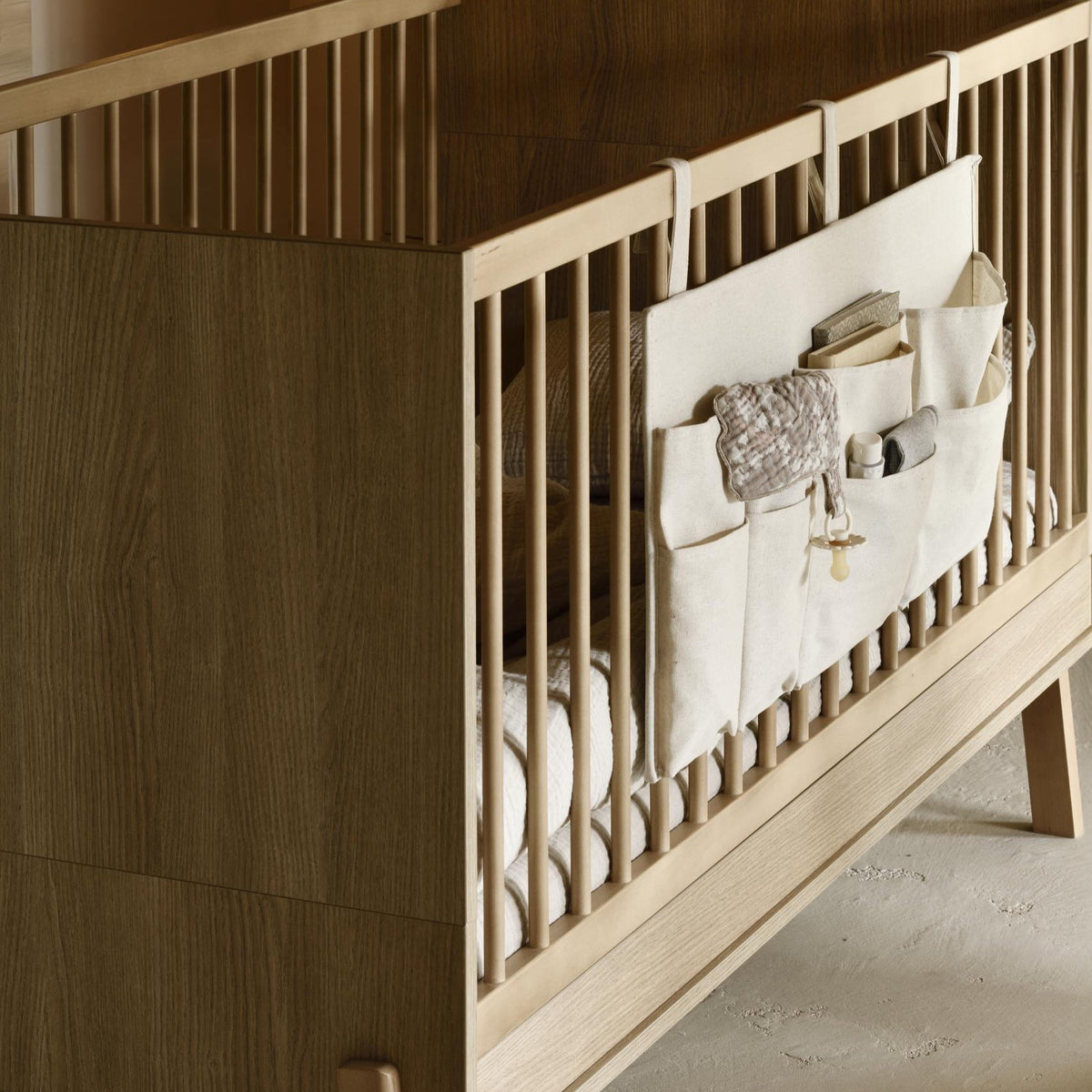 Babybett Ashi - Honey Ash 140x70cm (inkl. Umbaumöglichkeit in ein Kinderbett 140x70cm) - little something