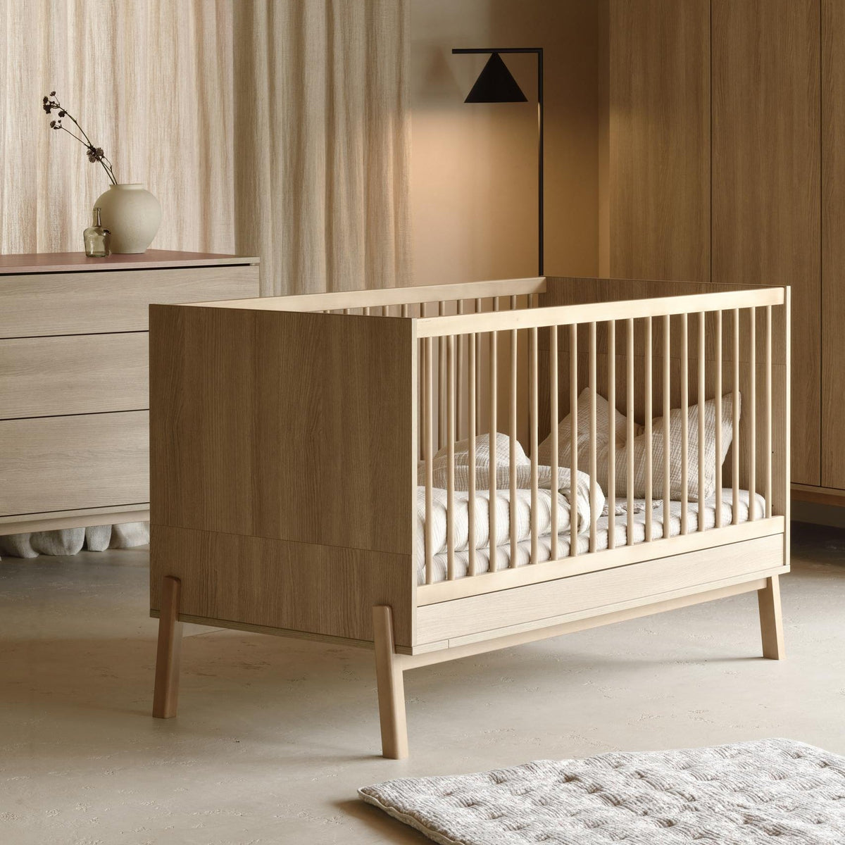 Babybett Ashi - Honey Ash 140x70cm (inkl. Umbaumöglichkeit in ein Kinderbett 140x70cm) - little something